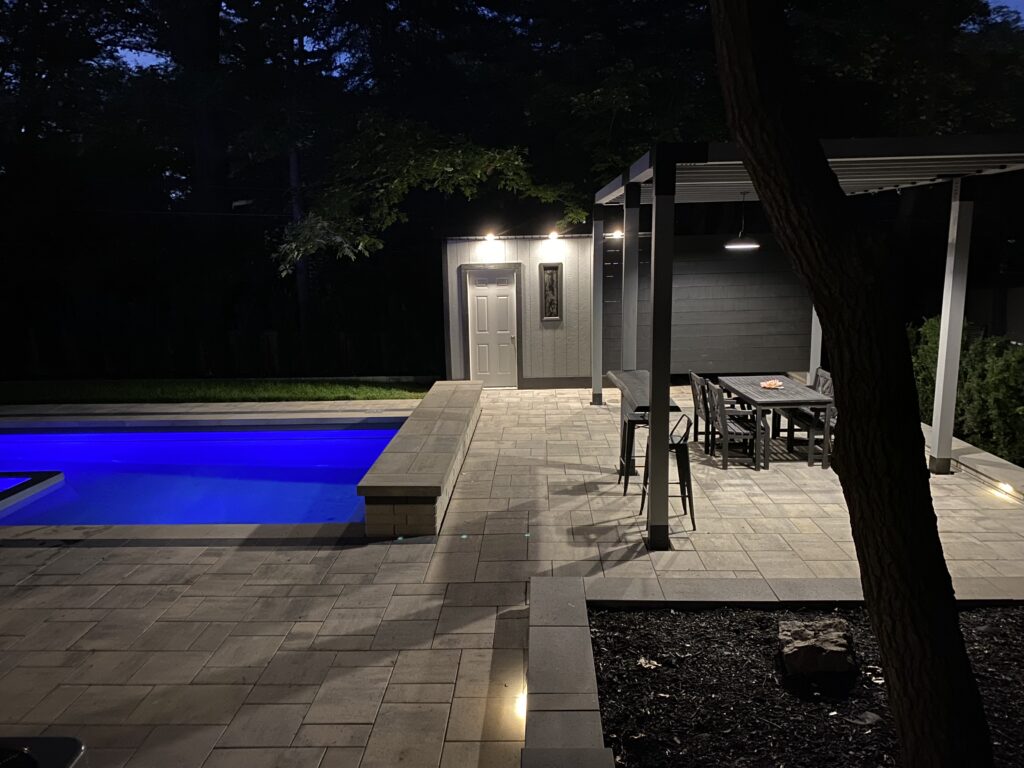 #1 best certified pavers contractor milton. custom paver patio expert in milton, ON.  Driveway expert in milton ontario. outdoor living specialist in milton ON Pavers intallation company in milton, on. Paver patio & driveway pavers. Top-choice for all your outdoor living needs. Certified pavers contractor. milton ontario paver professional. Milton Stone